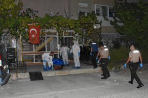 Dairesinden kötü kokular gelince öldüğü ortaya çıktı