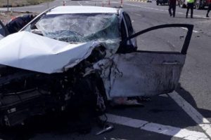 İki otomobil kafa kafaya çarpıştı: 7 yaralı