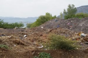 Eğirdir Gölü'ne çöp tehdidi