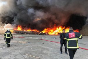 Geri dönüşüm fabrikasında yangın