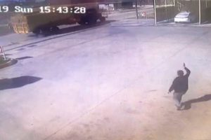 Benzin istasyonuna 200 metre kala yandı