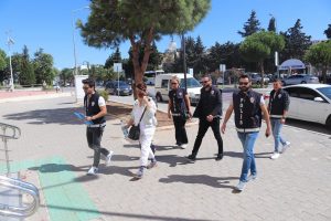 Suçüstü yakalanan 2 yankesici tutuklandı