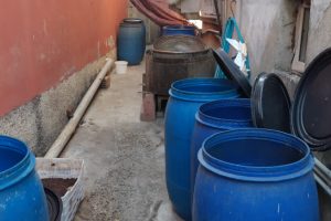 Adana'da 1900 litre sahte içki ele geçirildi