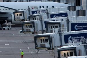 Manchester Havalimanı'nda bomba ihbarı