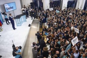 Avusturya'da seçmenler sandık başına gidiyor