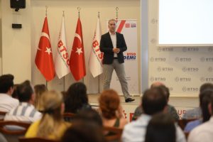 Bursa Ticaret ve Sanayi Odası'ndan 'satış ve müşteri yönetimi' eğitimi