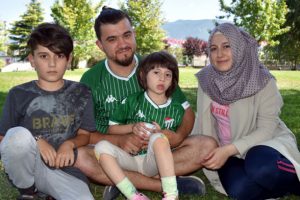 Haluk Levent'ten Bursalı Zeynep'e ziyaret