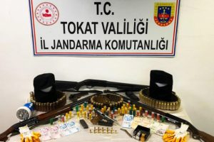 Ölümle tehdit ettikleri köylüyü soyan şüpheliler yakalandı