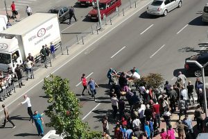 Hastaneye giderken kazada öldü