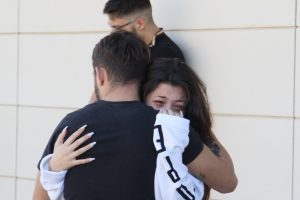 En acı bekleyiş... Gözyaşlarını tutamadılar