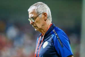 Özbekistan'da Hector Cuper ile yollar ayrıldı