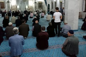 Bursa'da eczacı kalfasından vefat eden esnaflar için mevlit