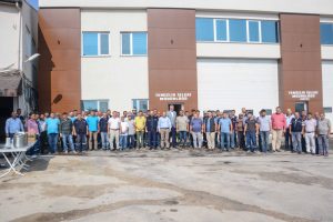 Bursa Karacabey Belediyesi personelinden aşure ikramı