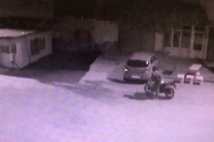 Bursa'da motosikletli hırsız köy köy gezip, dükkanları soydu