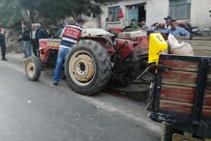 Bursa'da can pazarı! Kamyon yol kenarında bekleyen 5 kişiye çarpıp markete daldı