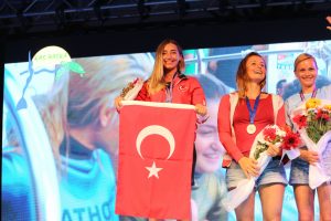 Şahika Ercümen: ''Kaş'ın sıcak mavi suları bana dalışı çok sevdiriyor''