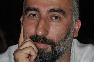 Bursa'da gazeteci imam, uzakların hikayesini yazdı