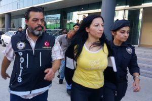 Bursa'da binlerce genci zehirleyecek uyuşturucuyla yakalandılar