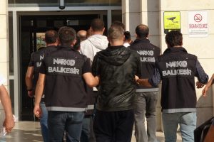 1,5 milyon liralık uyuşturucu hap ile yakalandılar