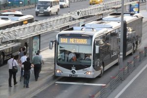 İBB, daha fazla yolcu taşıyan yerli metrobüs alımı için çalışma başlattı