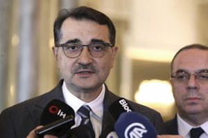 Bakan Dönmez'den Yavuz sondaj gemisi açıklaması