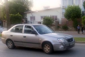 Otomobilin çarptığı kadın kurtarılamadı