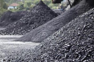 Polonya'da çöken madende 17 madenci mahsur kaldı