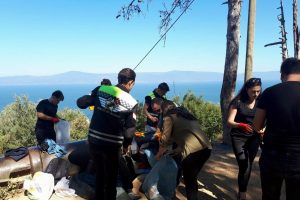 Bursa'da gönüllüler Top Tepesi'nden çöp topladı