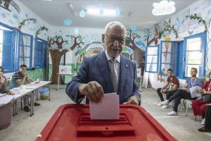 Tunus'ta Nahda çok parçalı parlamentoda koalisyon arayacak