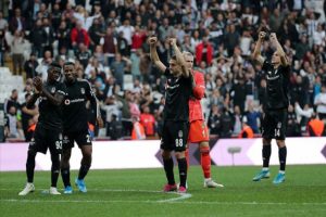 Beşiktaş iç saha performansıyla umutlandı
