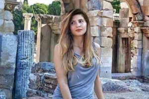 Aylardır kanserle mücadele eden Tuğçe, hayatını kaybetti