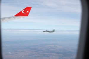 Erdoğan'ın uçağına Sırbistan uçakları eşlik etti