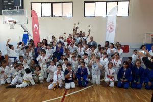 Milaslı judocular miniklerde il birincisi oldu
