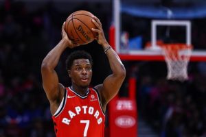Lowry bir sene daha Toronto Raptors'ta