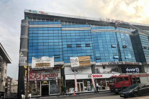 Bursa'da AVM'de çıkan yangın korkuttu