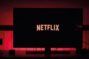 Kocasının yalanlarını Netflix aracılığıyla ortaya çıkarttı