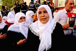 Ağrılı annelerden Diyarbakır annelerine destek