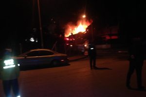 Başkent'te fabrika alev topuna döndü