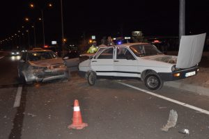 Gaziantep'de iki otomobil çarpıştı: 5 yaralı
