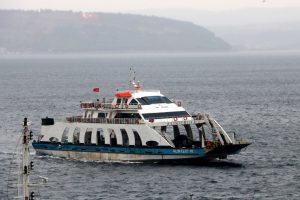 Gökçeada'ya bazı feribot seferleri iptal edildi
