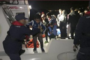 Didim'de 44 kaçak göçmen yakalandı
