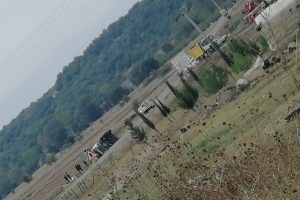 Kömür yüklü tır devrildi