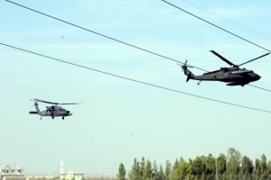 Akçakale'ye 2 ABD helikopteri geldi