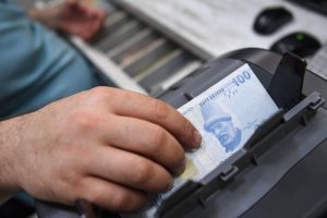 ''Her 100 TL'nin 8.6 lirası icralık''