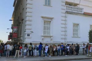 Yoğun ilgi nedeniyle serginin saatleri uzatıldı
