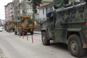 Gaziantep'ten 150 araçlık askeri konvoy yola çıktı