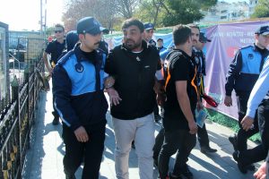 Kabataş'ta hanutçu denetimi