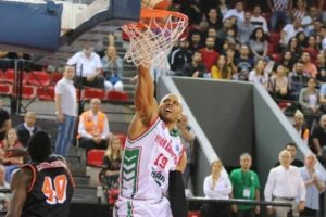 Pınar Karşıyaka FIBA Avrupa Kupası'nda gruplara kaldı