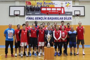 Finalli Guy Veal gözünü yukarı dikti (ÖZEL HABER)