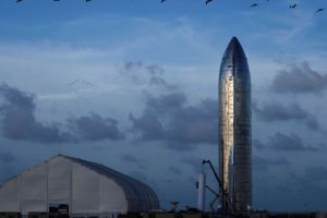 SpaceX, 2021'de uzay aracını fırlatacak